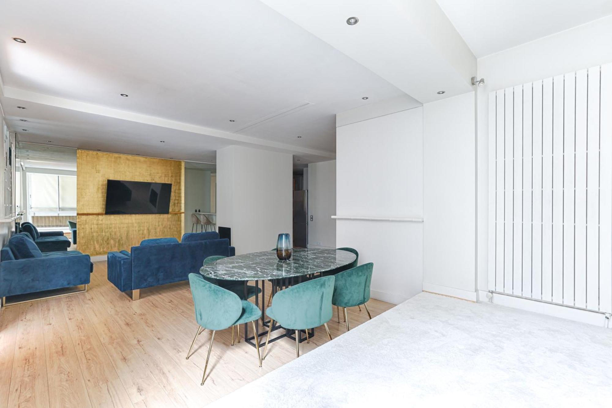 Appartement Luxury Montaigne Avenue 4p Paris